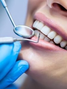 Read more about the article Types of Cosmetic Dentistry Procedures